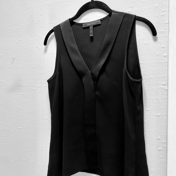 Black Asymmetrical Long V-Neck Top - Picture 2 of 7
